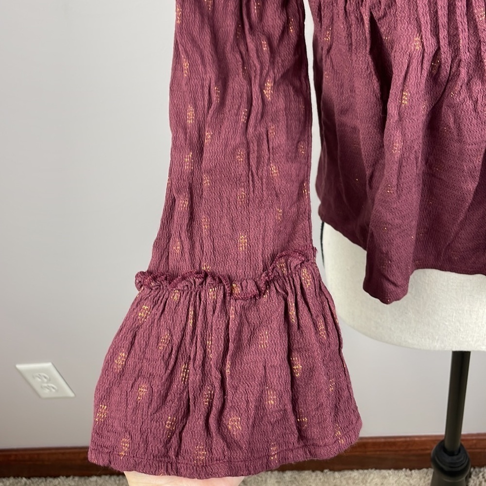 Versona Cropped Blouse SZ S Ruffle Sleeves Maroon with Gold Sparkles - Picture 5 of 11